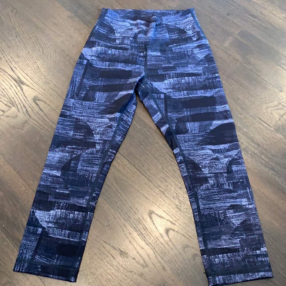Lululemon Wunder Under Crop 6 New